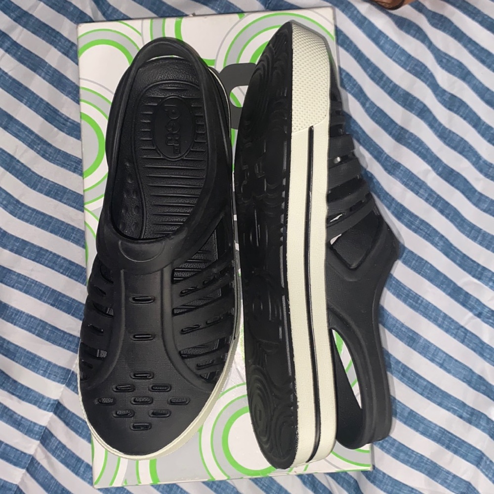 Nib PEX Black Size 7 women